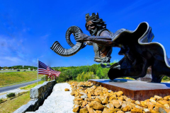 JesusHalfStatueFlag2-1-e1668799981101