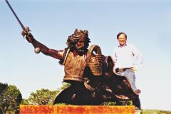 TCK-Bust-B-03225-LS-Max_Fav