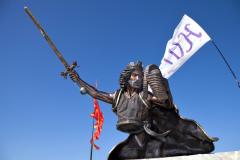 TCK-BustWhitfield-11.9.12_Fav