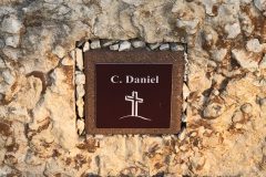 PrayerBenchPlaque_8277-scaled